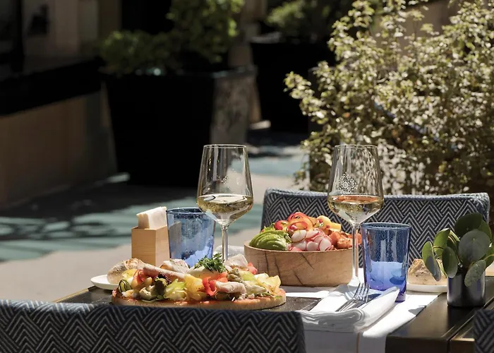 Hotel La Demeure Montaigne París